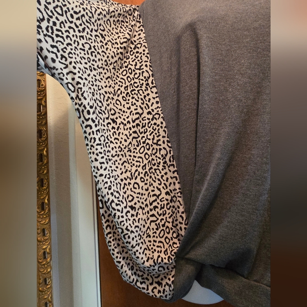 Unbranded NWOT Chic Gray Women's Top with Leopard Print SZxl - Picture 7 of 8